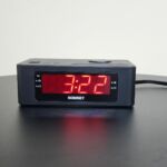 Alaram Clock Radio With 2 USB-A & 2 USB-C Charging Ports Mode: R1646